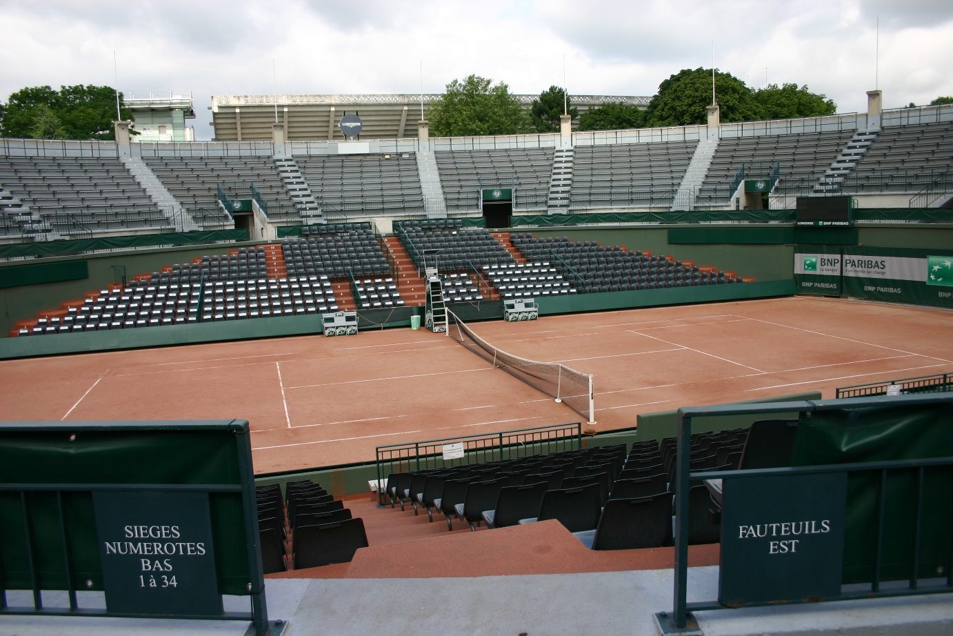 Etienne%20Jules%20Marey%27s%20monument%2C%20Roland%20Garros%2C%20Paris%20%2811%29.JPG